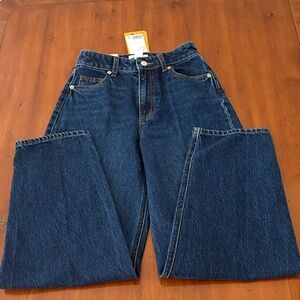 H&M Women’s Classic Blue Relaxed Jeans (Junior)